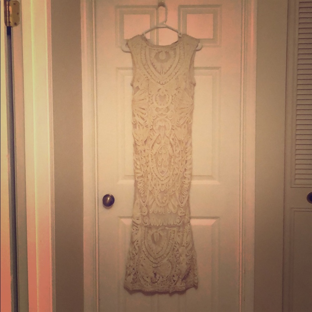 White embroidered fish tale dress